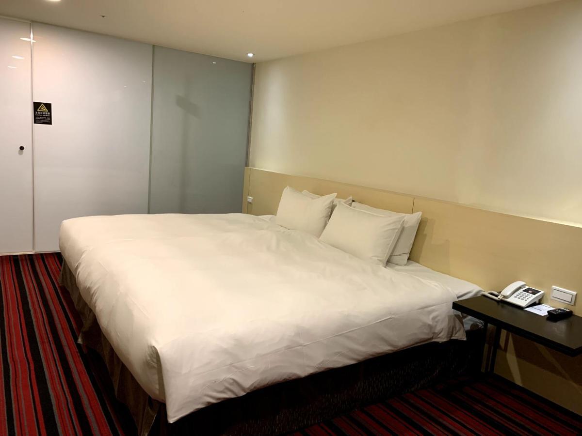 De Reve Express Hotel Chiayi Exterior foto