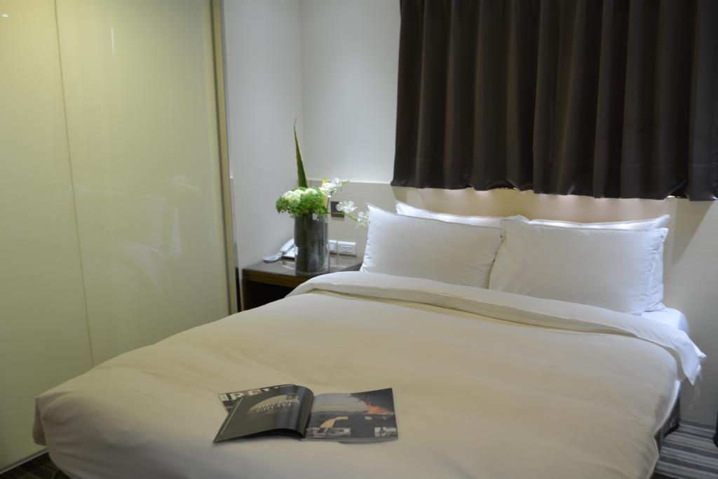De Reve Express Hotel Chiayi Exterior foto