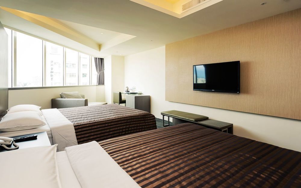 De Reve Express Hotel Chiayi Exterior foto