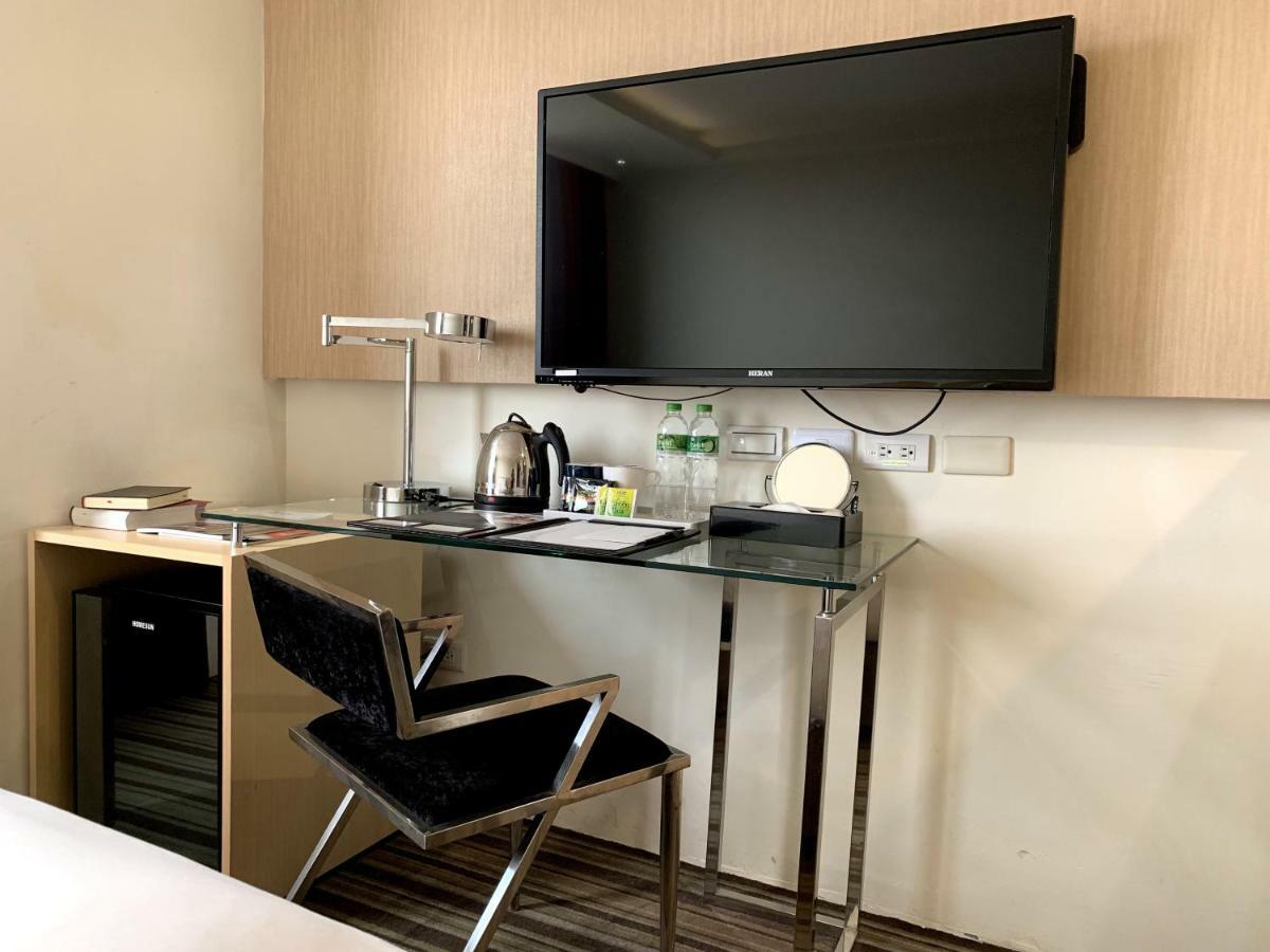 De Reve Express Hotel Chiayi Exterior foto